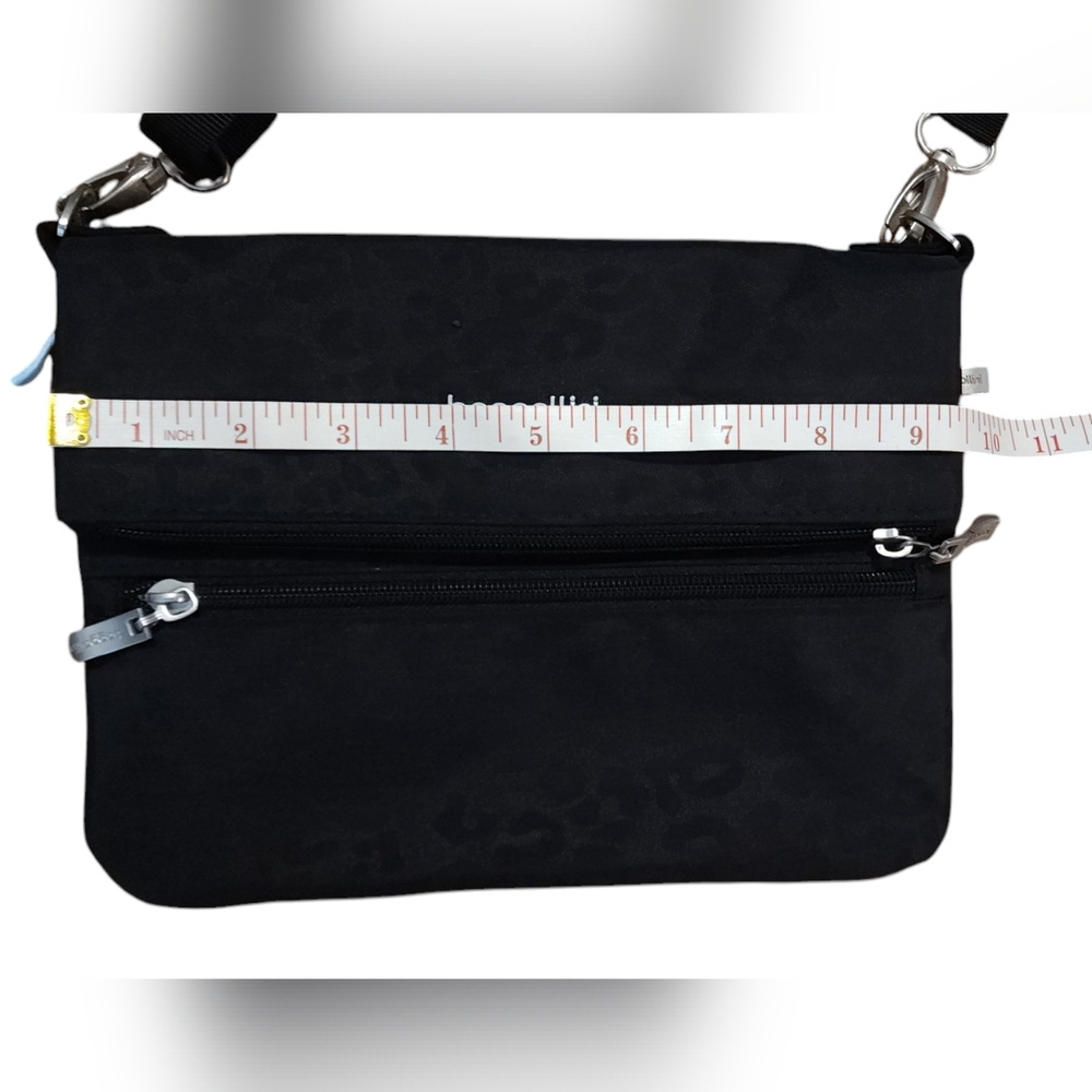 Baggallini Flip Zip Crossbody Black Cheetah Emboss - Picture 4 of 11